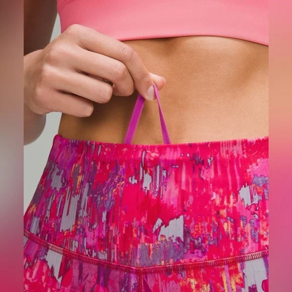 Lululemon NWT Women’s Fast And Free HR Tight 25” Pockets. Pow Pink Multi. Size 2 - Picture 14 of 16